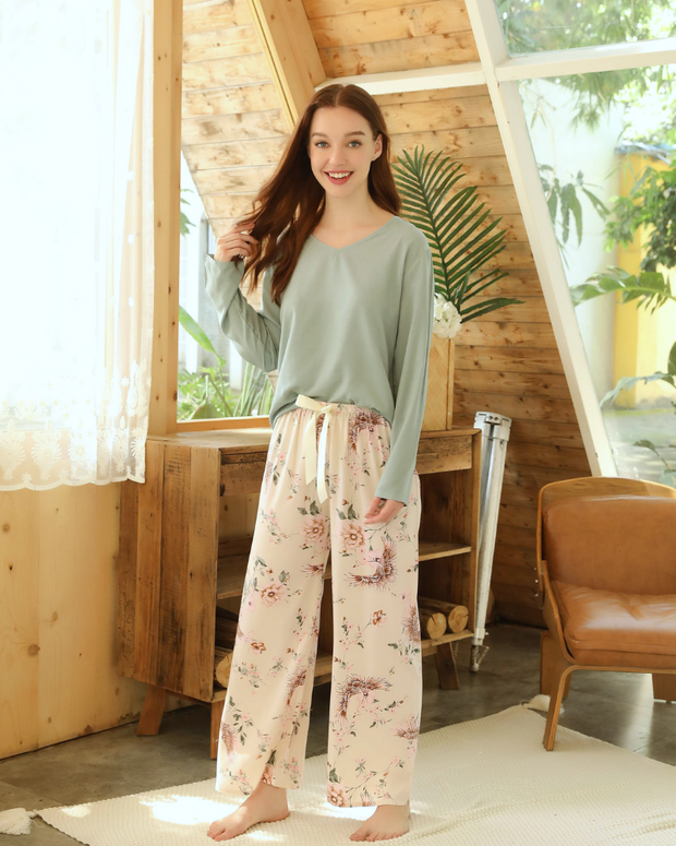 Carnation Long Sleeved 2 Piece Set