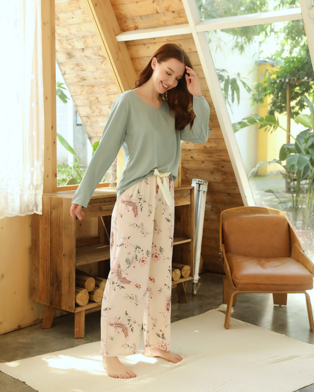 Carnation Long Sleeved 2 Piece Set